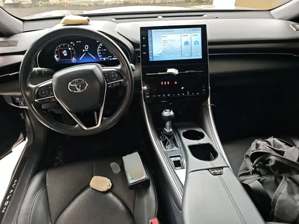Toyota Avalon — фото 10