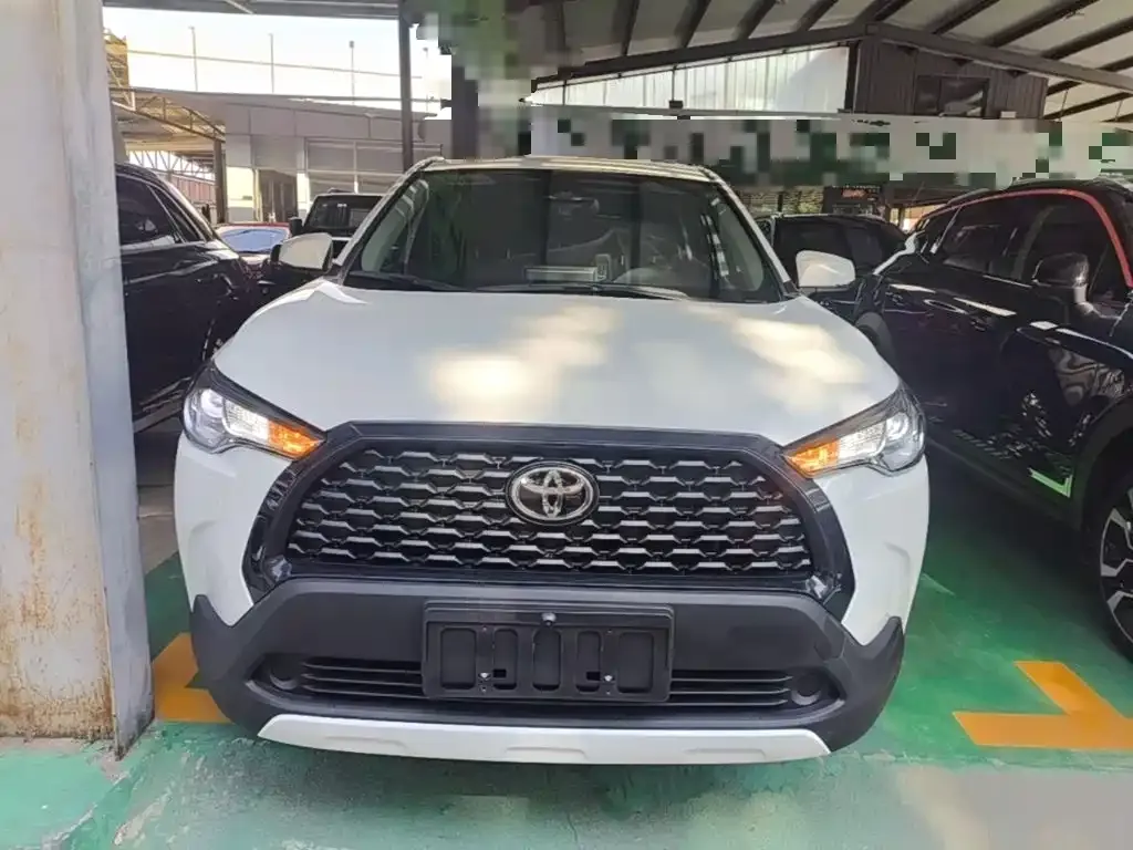 Toyota Corolla Cross — фото 10