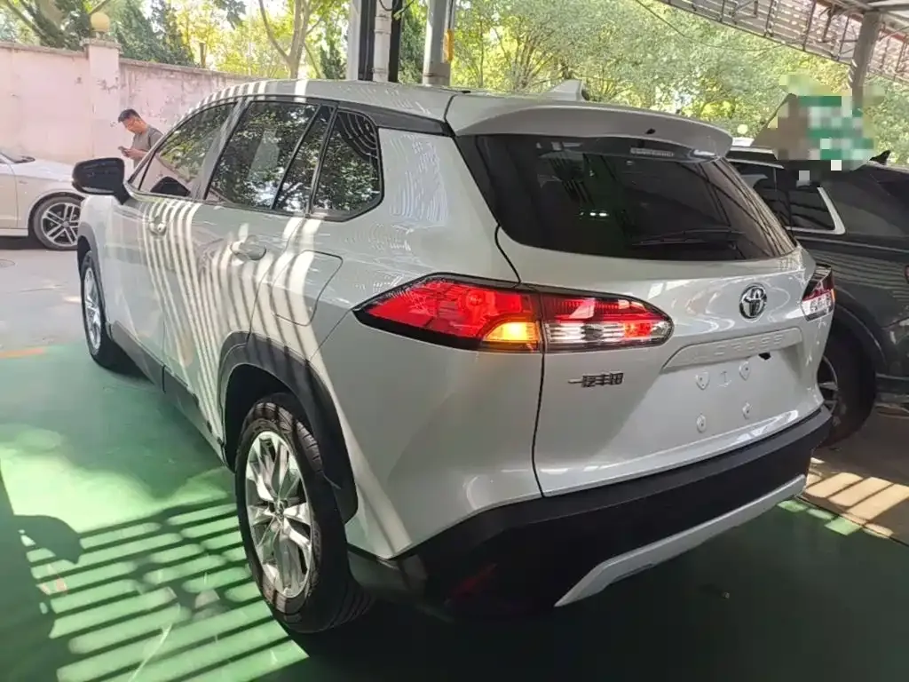 Toyota Corolla Cross — фото 3