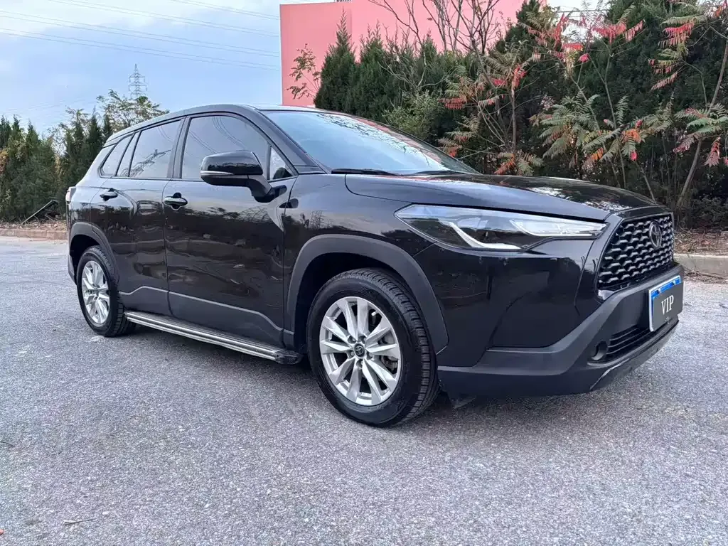 Toyota Corolla Cross — фото 3