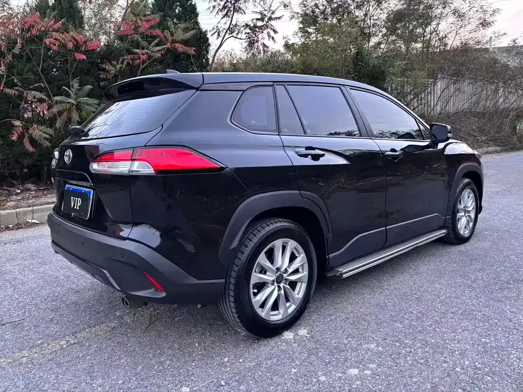 Toyota Corolla Cross — фото 9