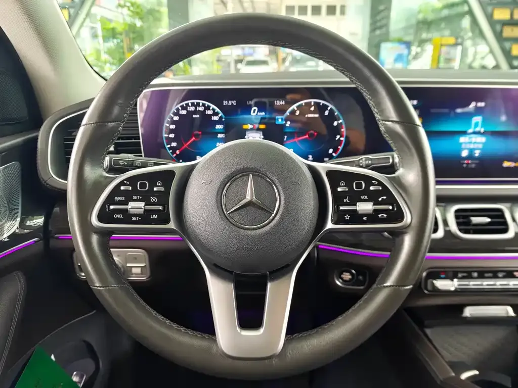 Mercedes-Benz GLE (Import) — фото 8