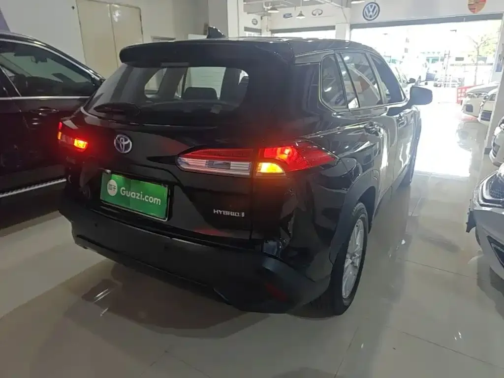 Toyota Corolla Cross — фото 8