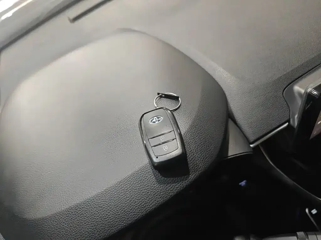 Toyota Corolla Cross — фото 4