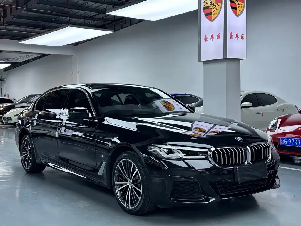BMW 5 Series — фото 4