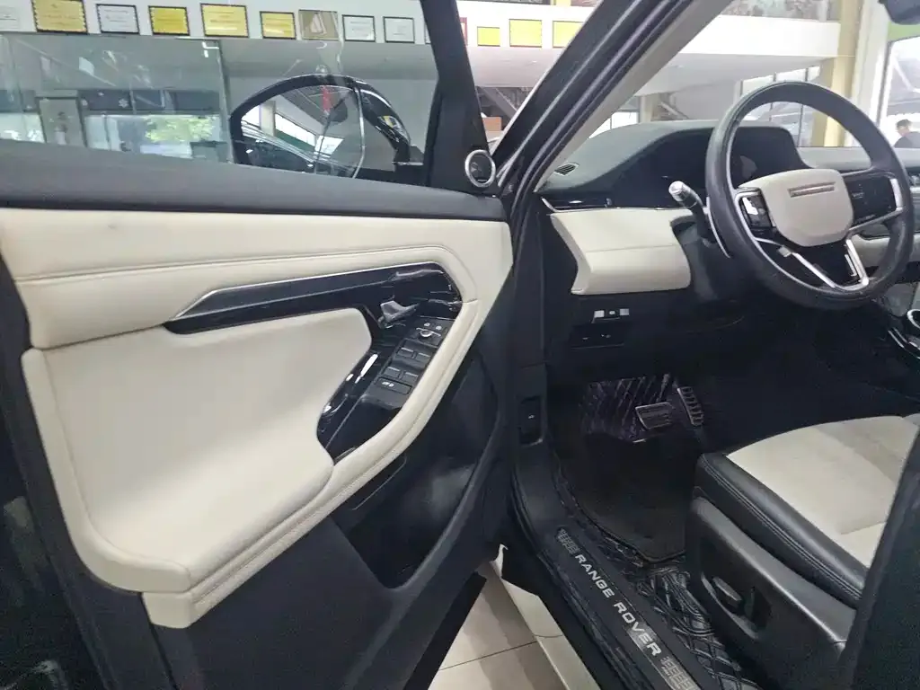 Land Rover Evoque — фото 9