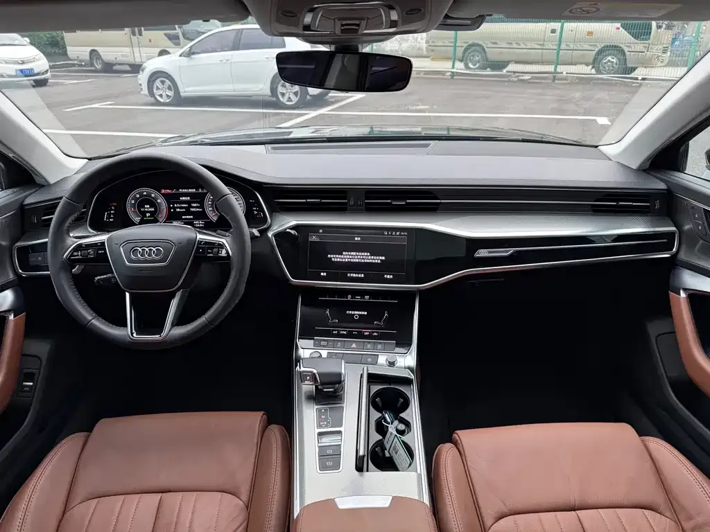 Audi A6L — фото 10