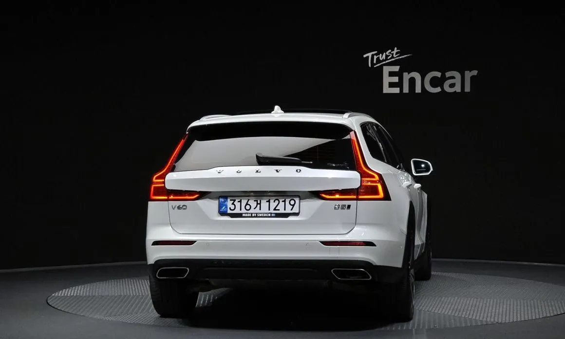 Volvo V60 — фото 3