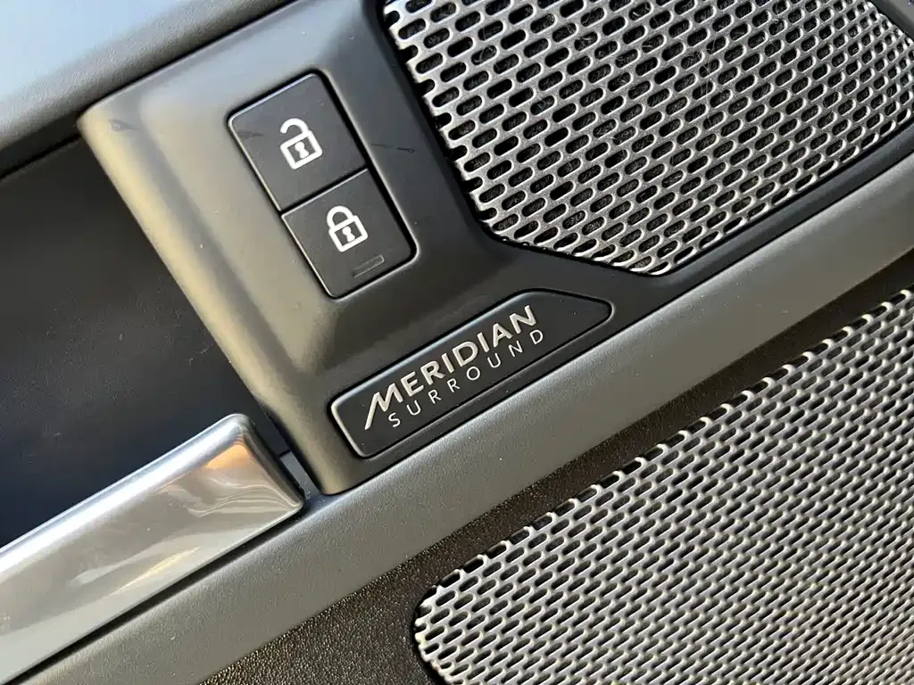 Land Rover Defender — фото 8