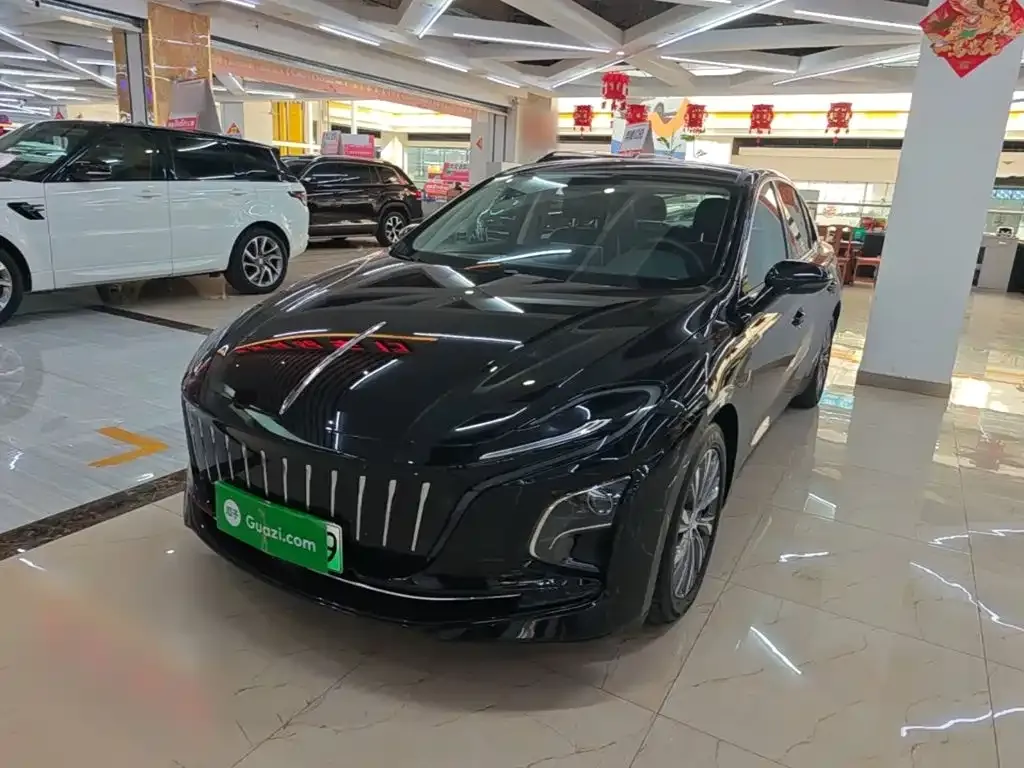 Hongqi E-QM5 — фото 1