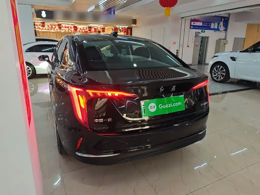 Hongqi E-QM5 — фото 10