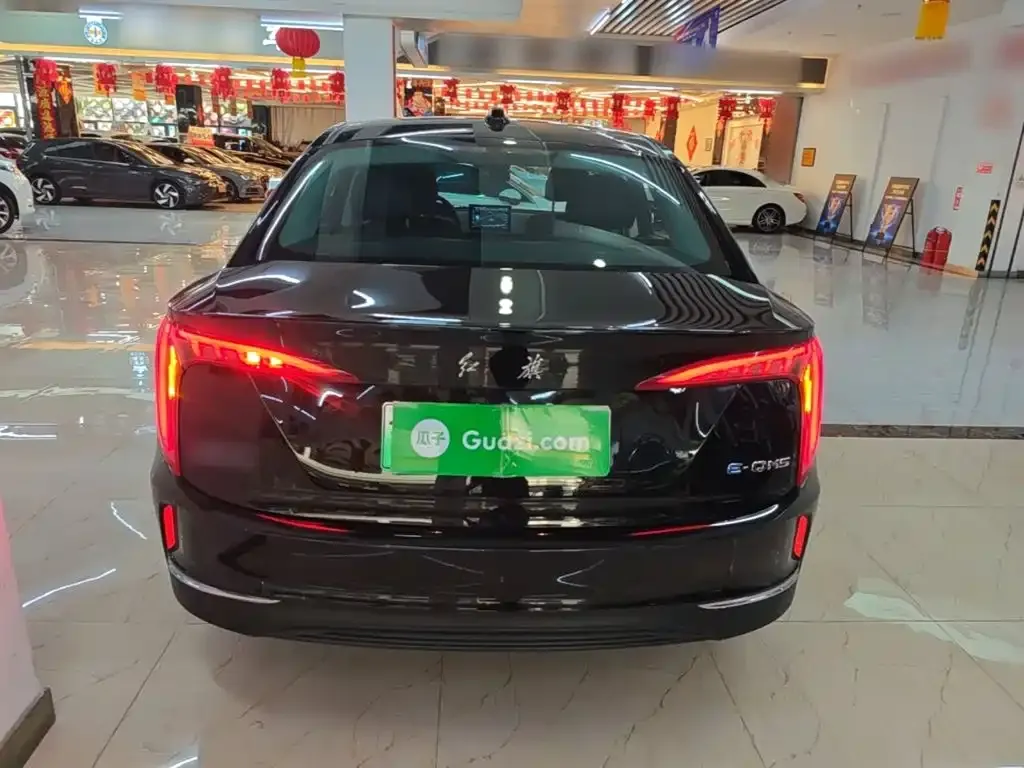 Hongqi E-QM5 — фото 2