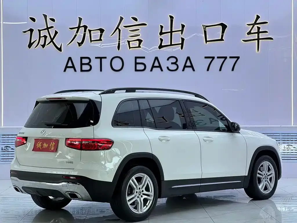 Mercedes-Benz GLB — фото 10