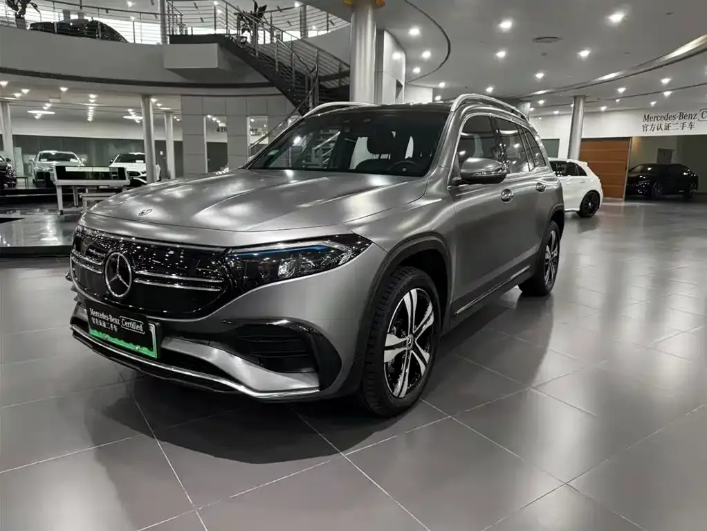 Mercedes-Benz EQB — фото 1