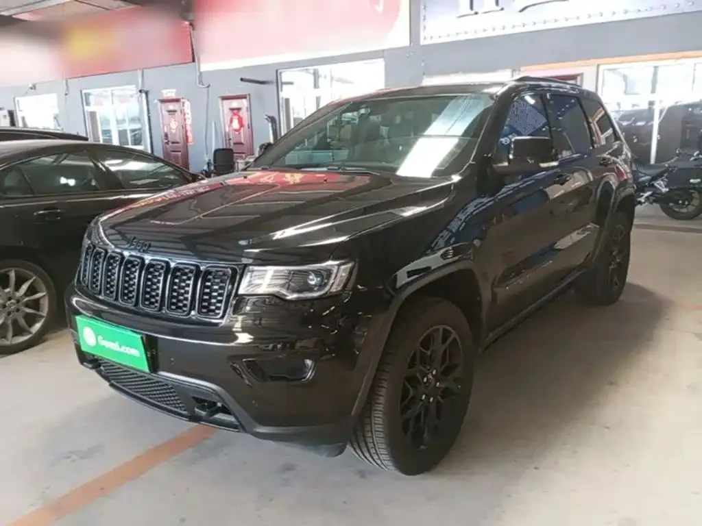 Jeep Grand Cherokee (Import) — фото 1