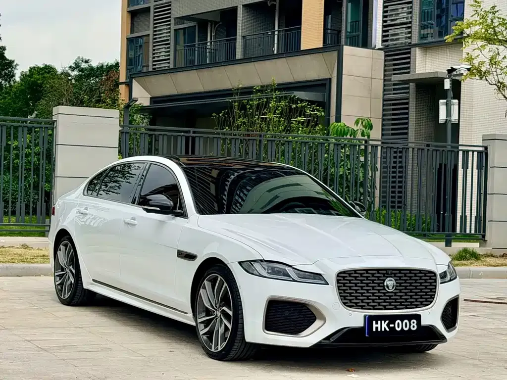 Jaguar XFL — фото 10
