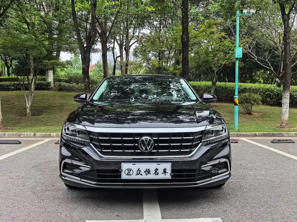 Volkswagen Passat — фото 7