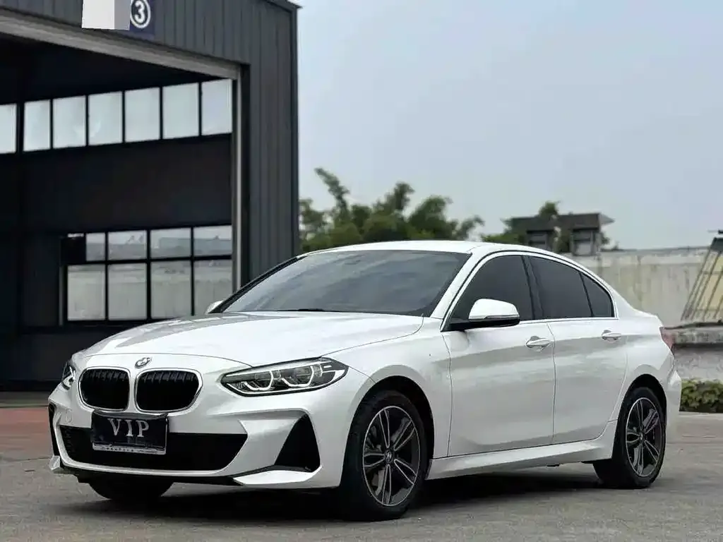 BMW 1 Series — фото 1
