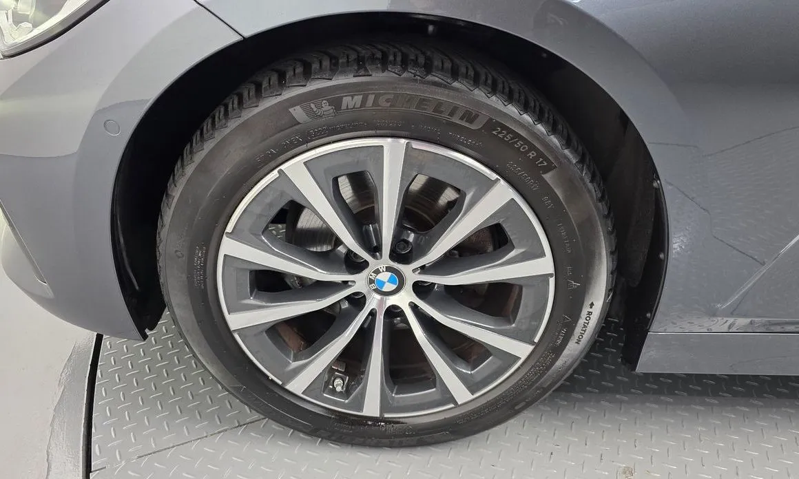 BMW 3-Series — фото 10