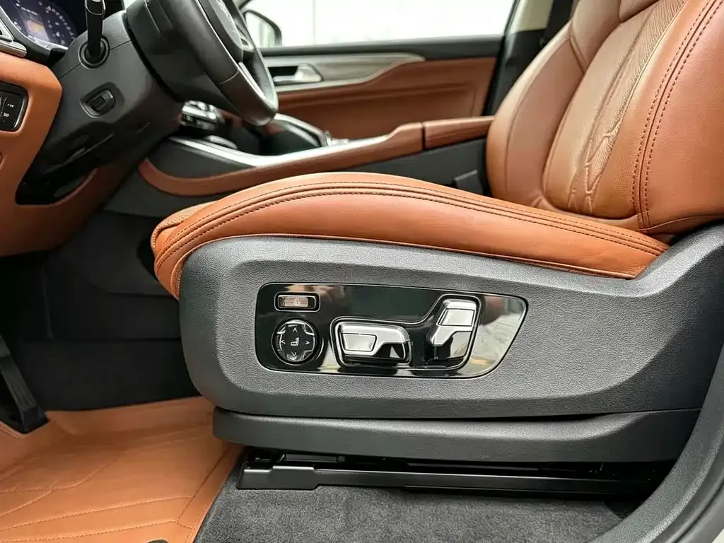 BMW X7 — фото 6