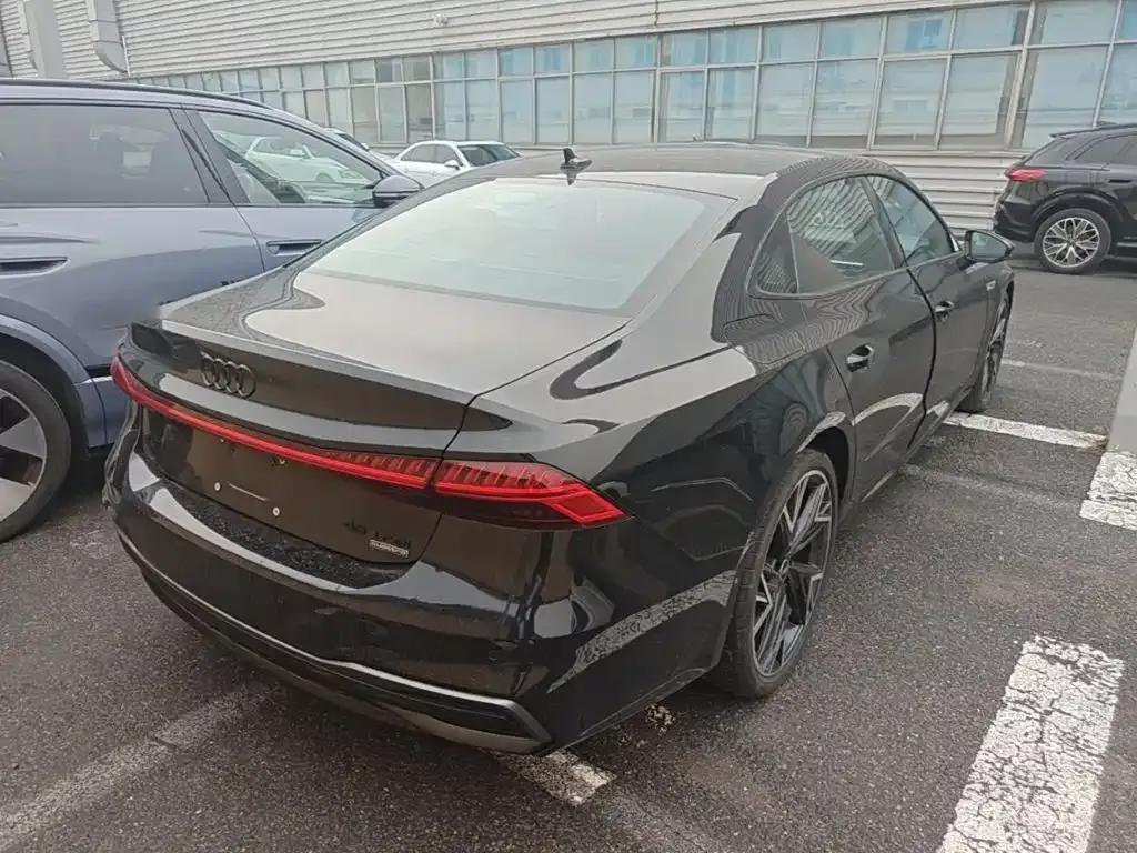 Audi A7L — фото 3