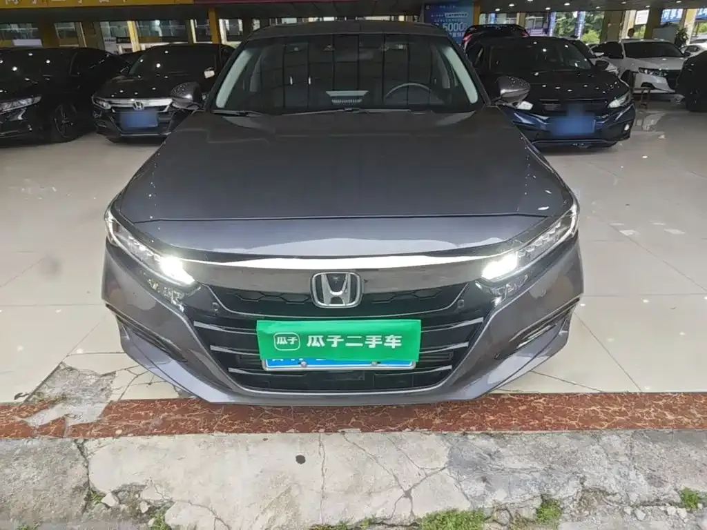 Honda Accord — фото 7