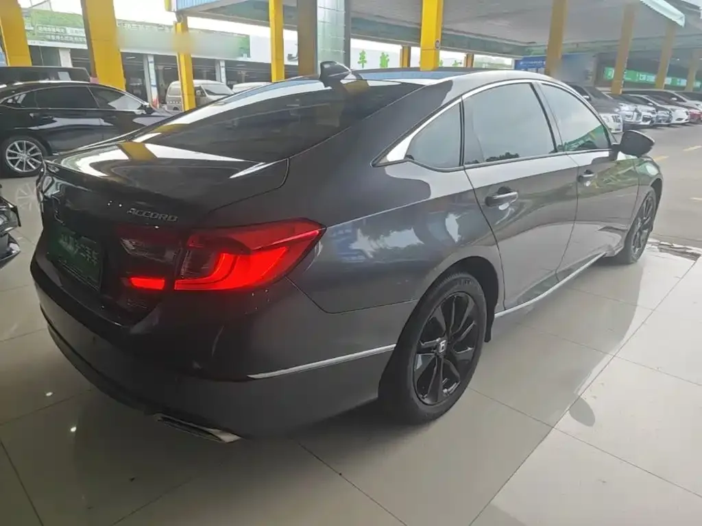 Honda Accord — фото 5