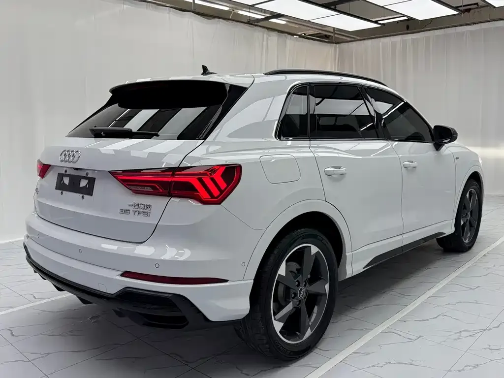 Audi Q3 — фото 8