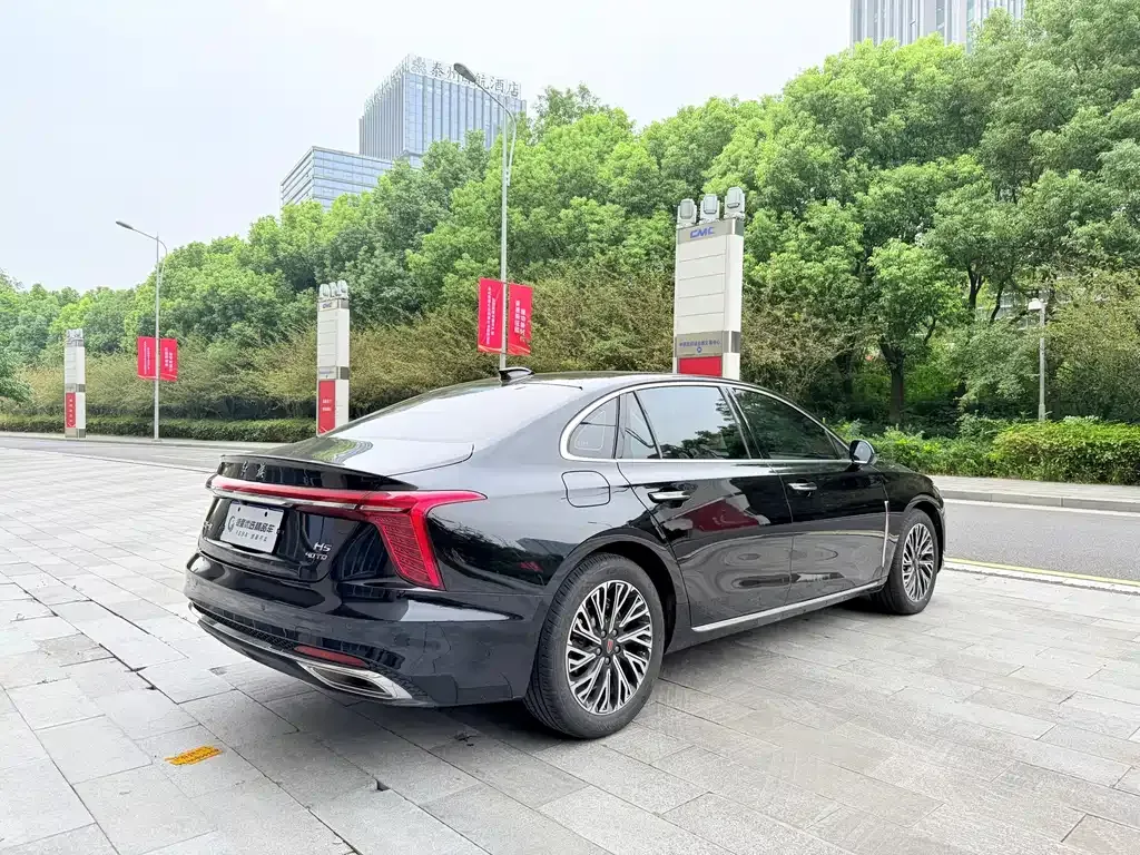 Hongqi H5 — фото 9