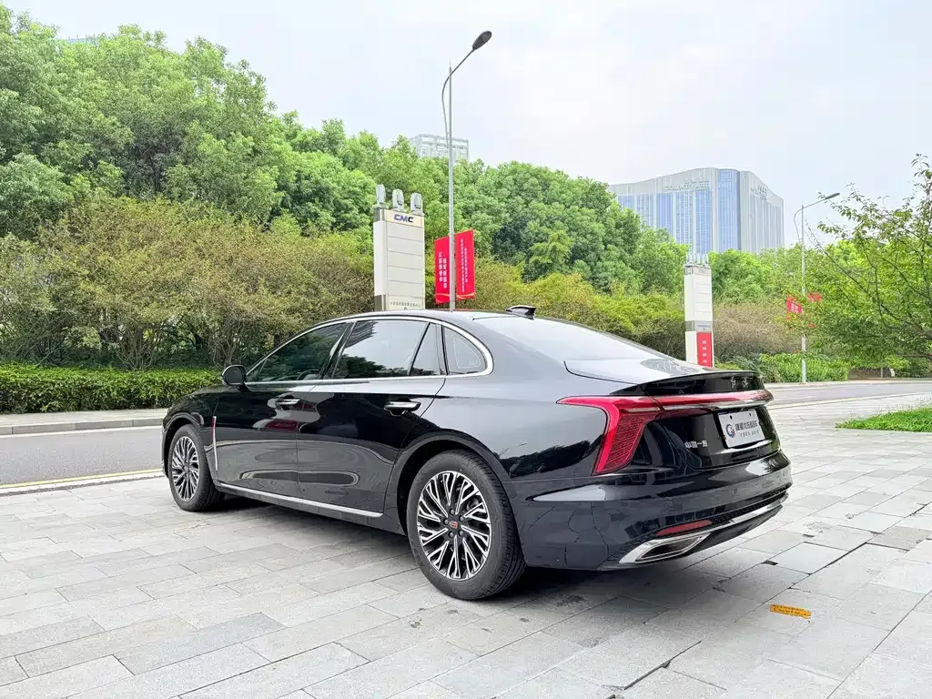 Hongqi H5 — фото 6