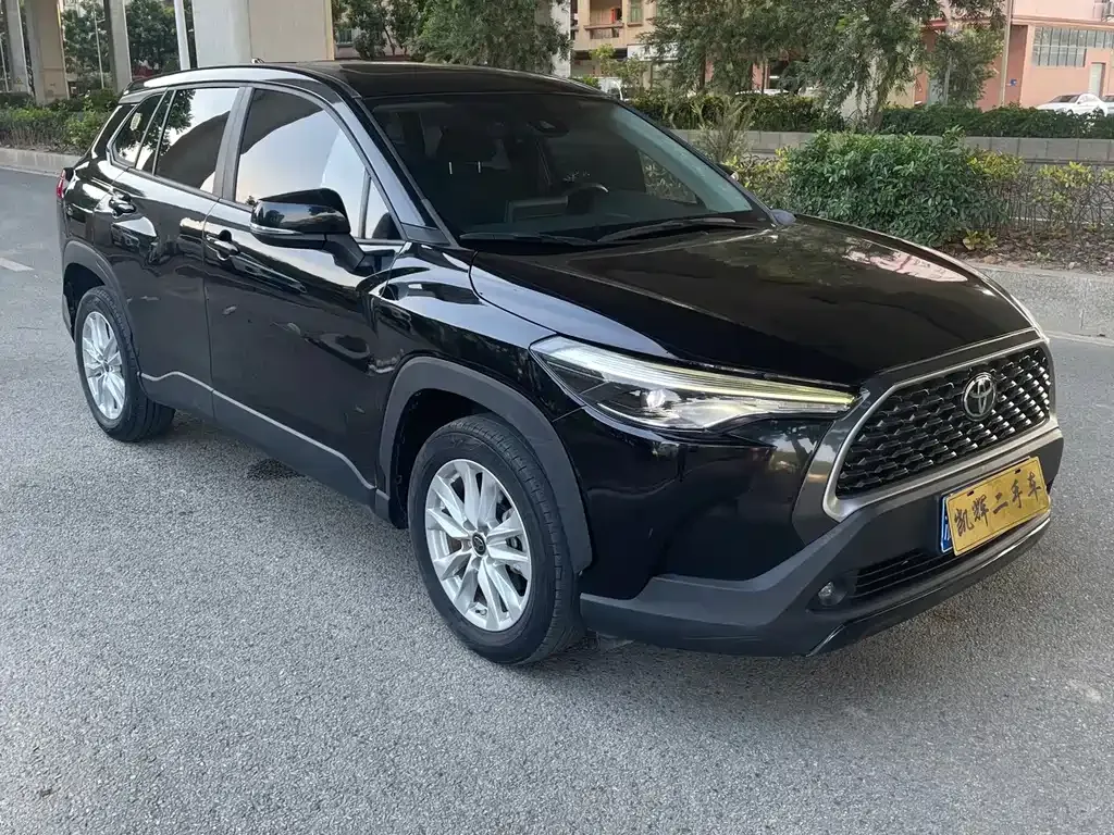 Toyota Corolla Cross — фото 10