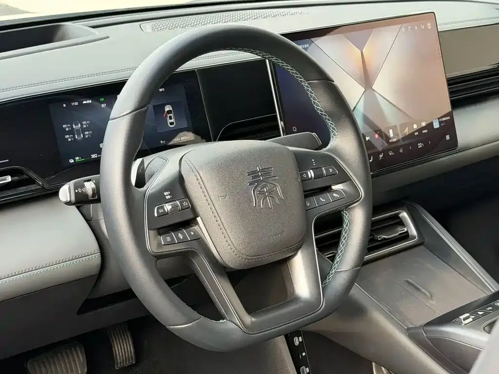 BYD Qin L — фото 6