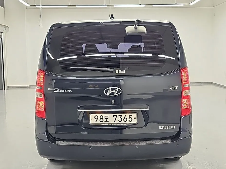 Hyundai Starex — фото 2