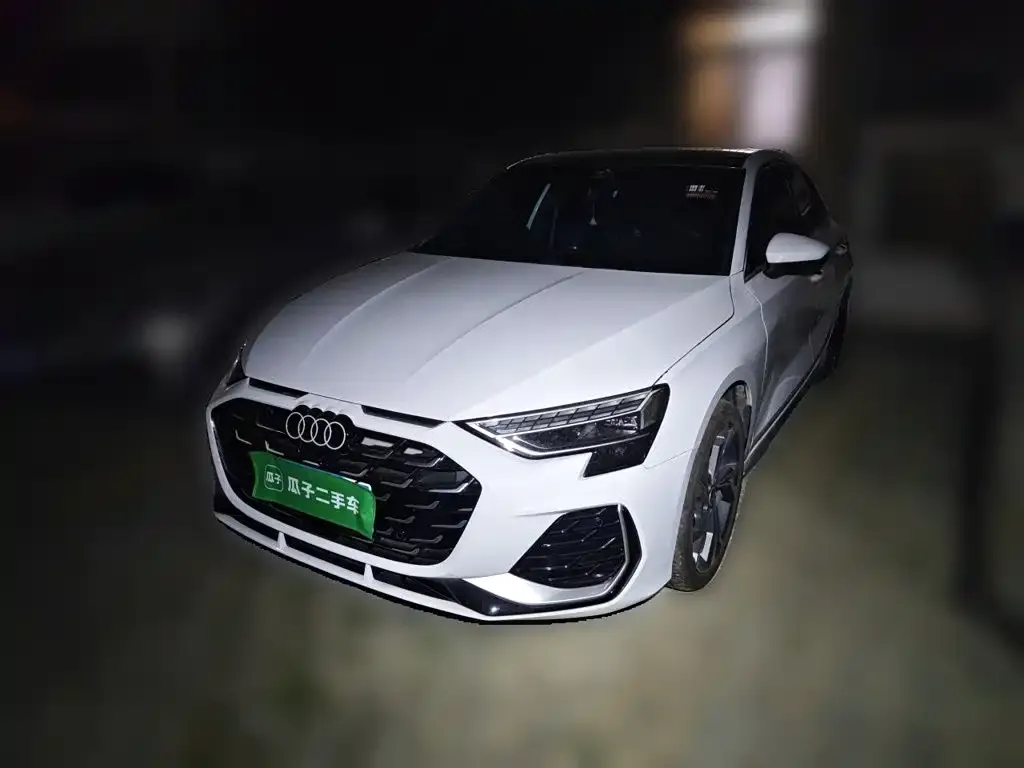 Audi A3 — фото 1