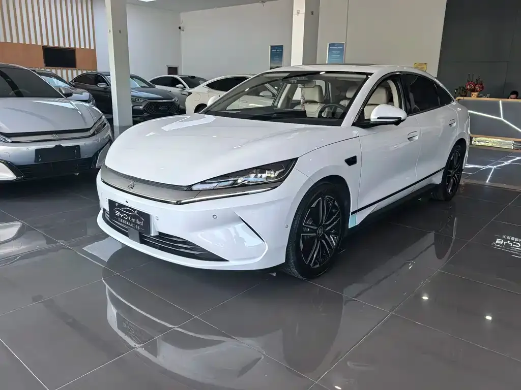 BYD Qin L — фото 1