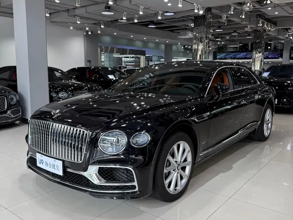 Bentley Flying Spur — фото 1