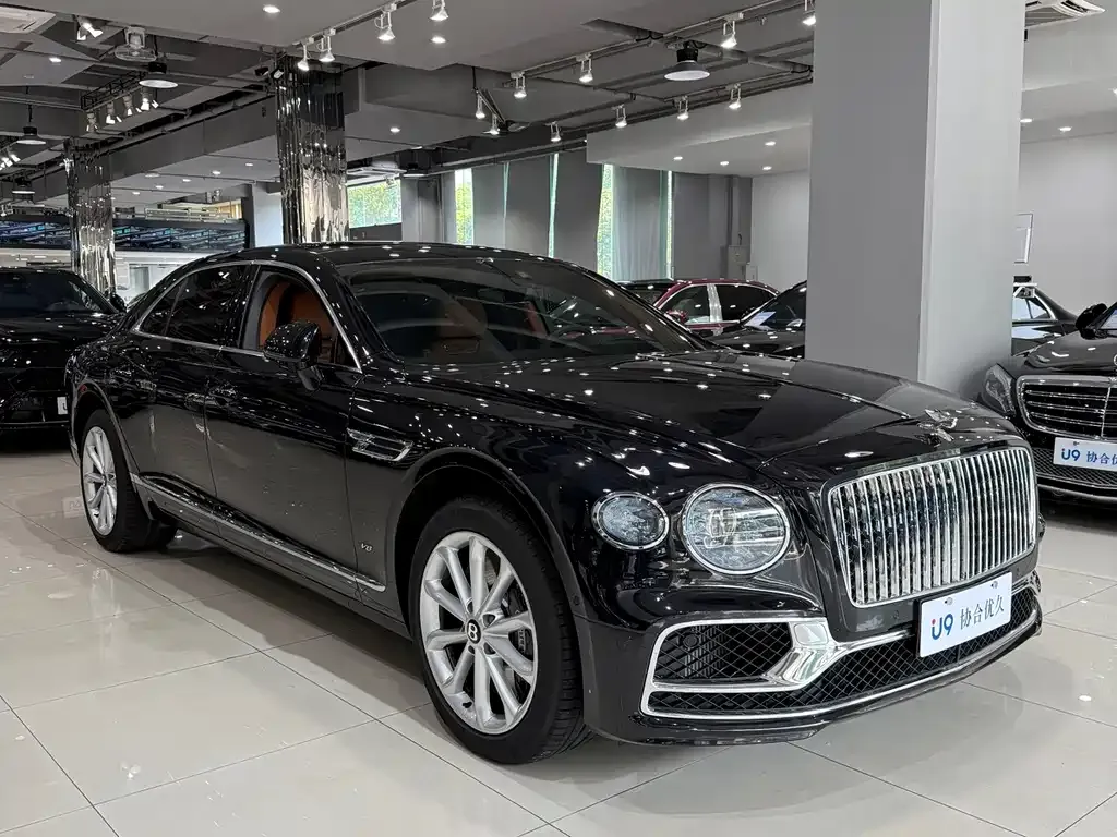 Bentley Flying Spur — фото 4