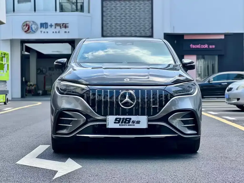 Mercedes-Benz EQE SUV — фото 2