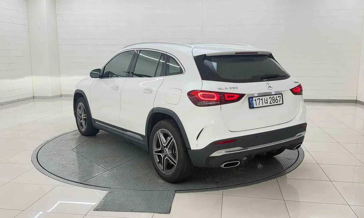 Mercedes-Benz GLA-Class — фото 7