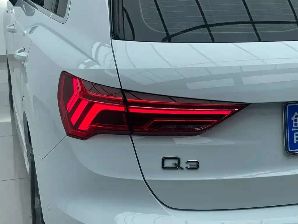 Audi Q3 — фото 2