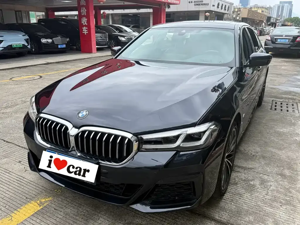 BMW 5 Series — фото 1