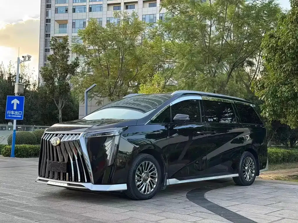 GAC Motor Trumpchi M8 — фото 1