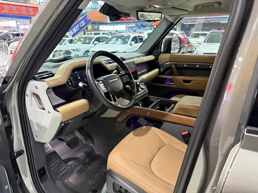 Land Rover Defender — фото 10