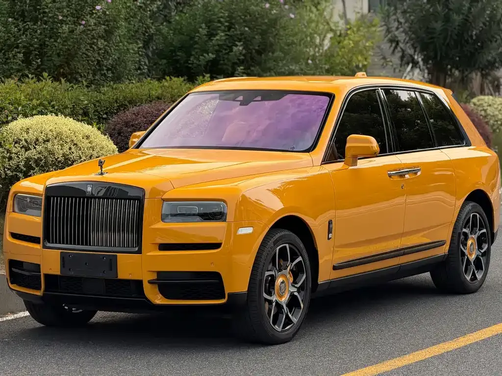 Rolls-Royce Cullinan — фото 1