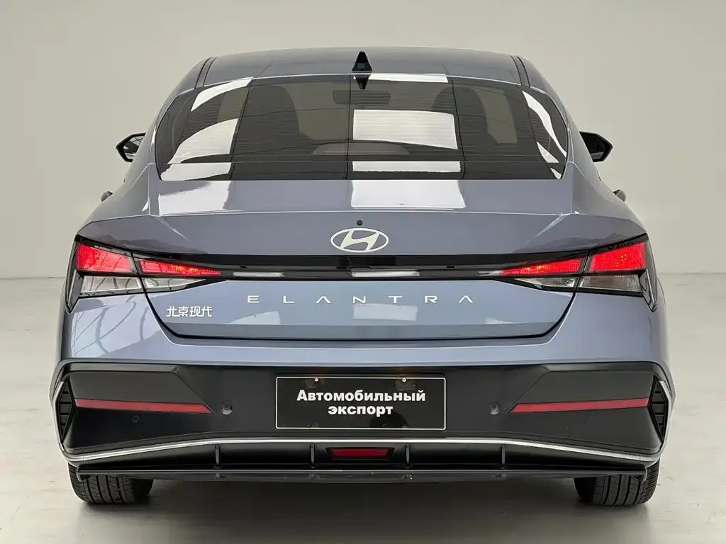 Hyundai Elantra — фото 9