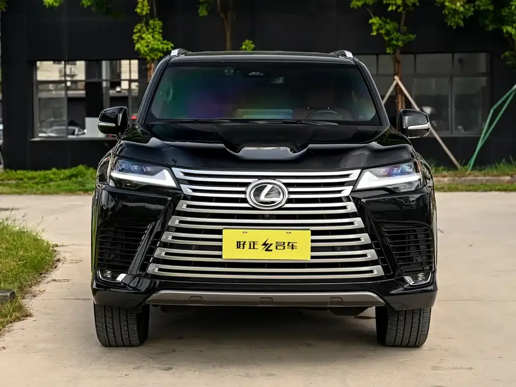 Lexus LX — фото 5