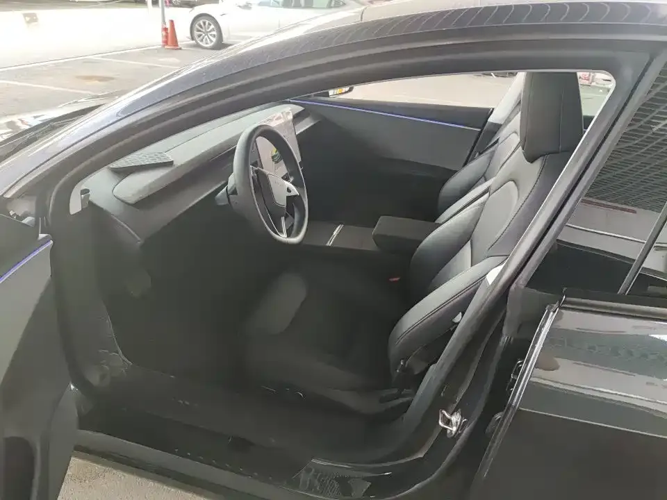 Tesla Model 3 — фото 6