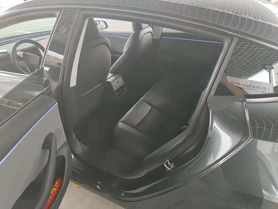 Tesla Model 3 — фото 2
