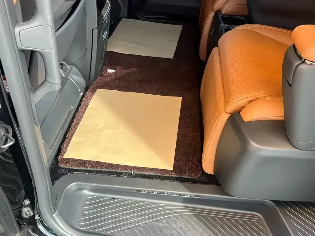 Toyota Vellfire — фото 6