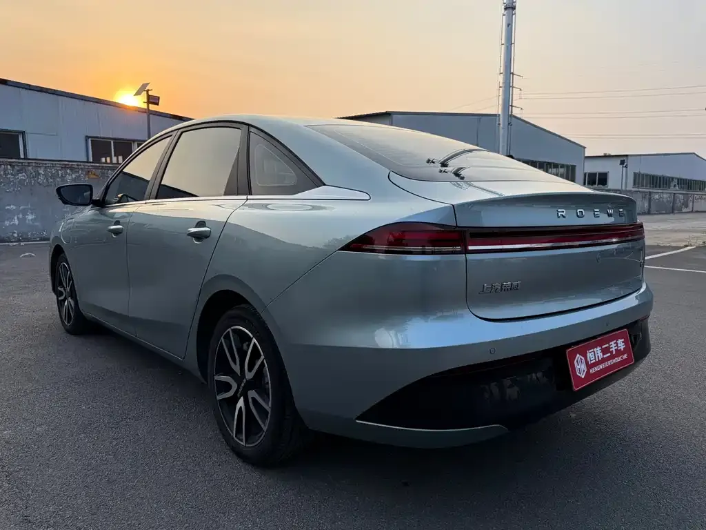 Roewe D6 — фото 6